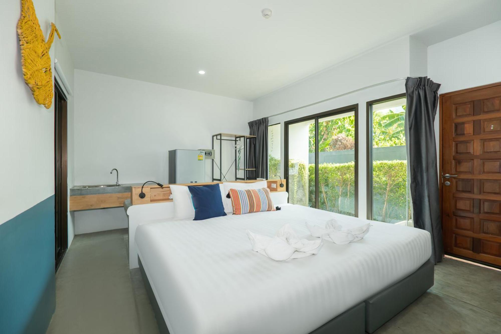 Kraam Silhouette Hotel And Cafe Phuket Chalong Zewnętrze zdjęcie